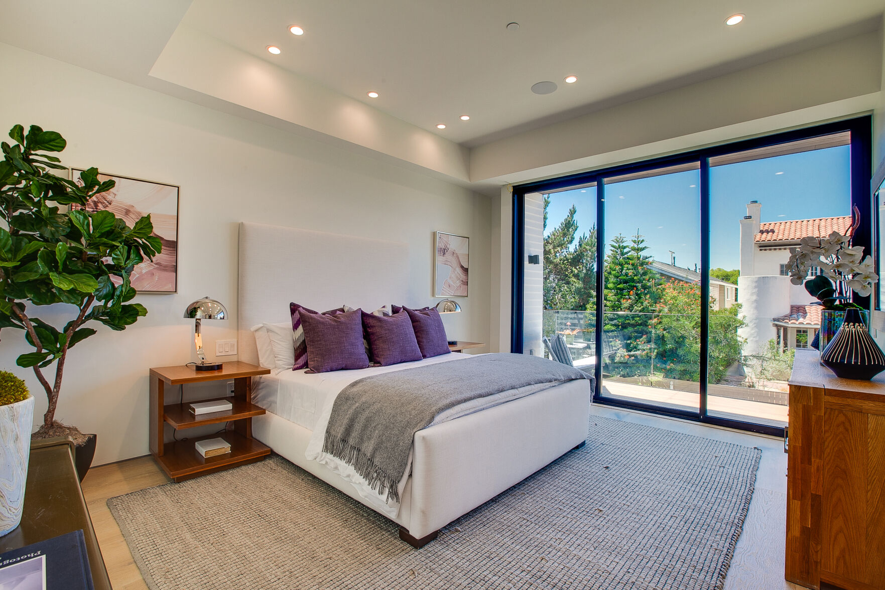 112P-Master-bedroom.jpg